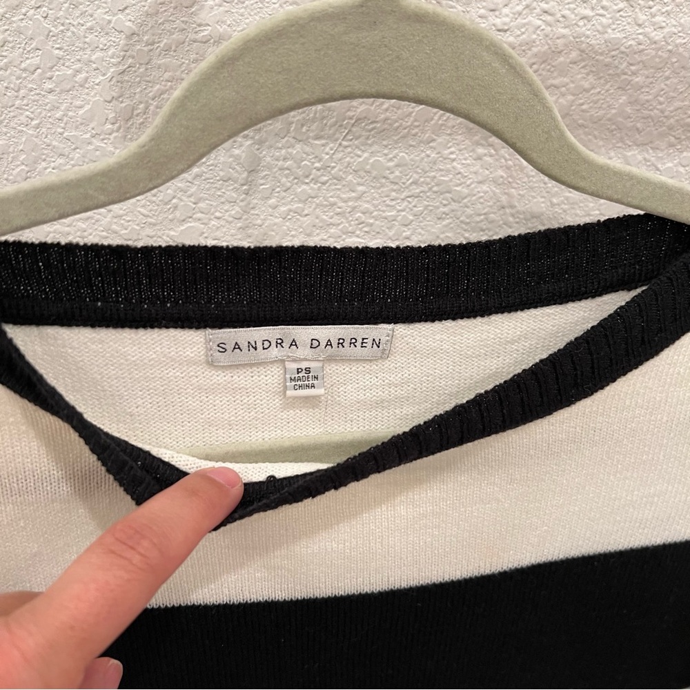 💗SANDRA DARREN Sweater Dress - Picture 4 of 7